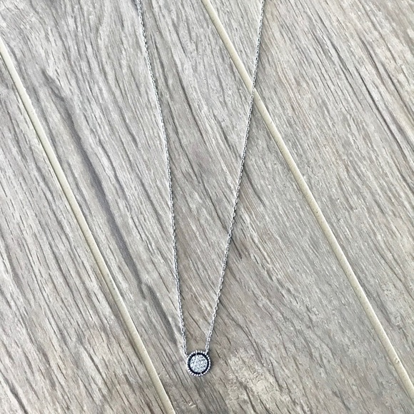 Round zirconia stone embellished pendant necklace - Picture 8 of 8